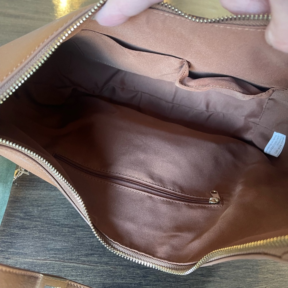 Elegant Tan Leather Concealed carry purse Shoulder Bag Bulldog brand - Picture 7 of 10